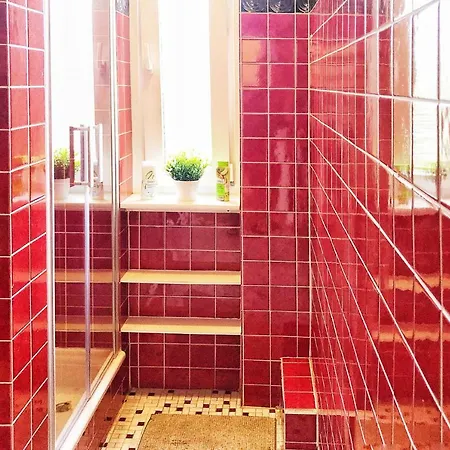 Wunderschöne Altbauwohnung Mit Flair In