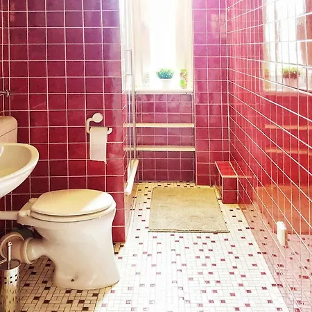 Wunderschöne Altbauwohnung Mit Flair In Apartment