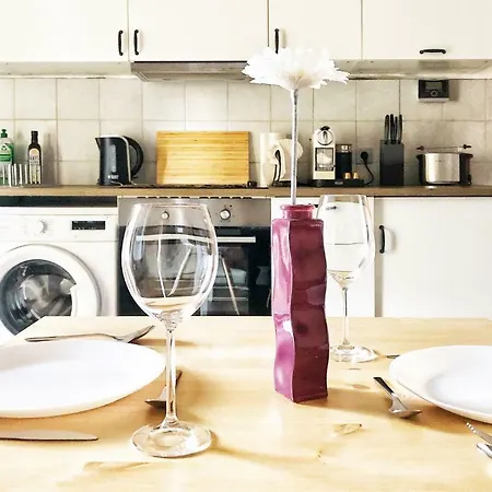 Wunderschöne Altbauwohnung Mit Flair In